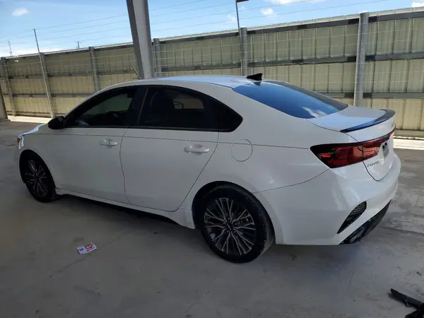 3KPF54AD2RE750105 2024 KIA FORTE - Image 2