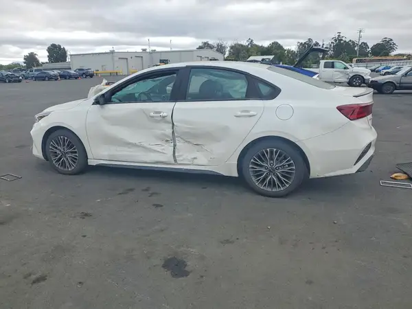 3KPF54AD2RE751710 2024 KIA FORTE - Image 2