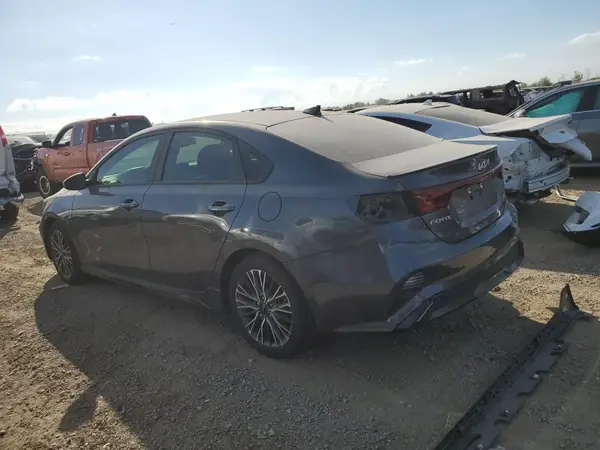 3KPF54AD2RE753683 2024 KIA FORTE - Image 2