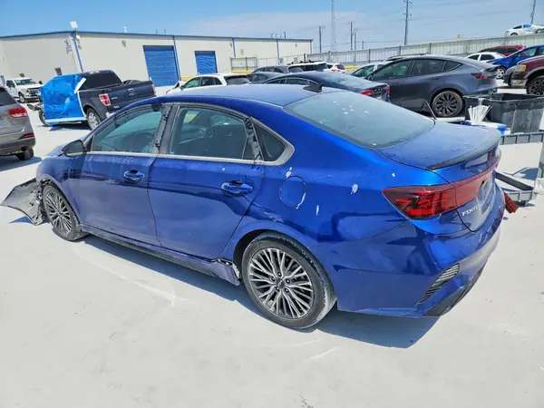 3KPF54AD2RE757457 2024 KIA FORTE - Image 2