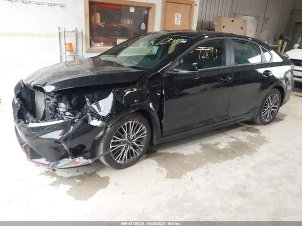 3KPF54AD2RE757880 2024 KIA FORTE - Image 2