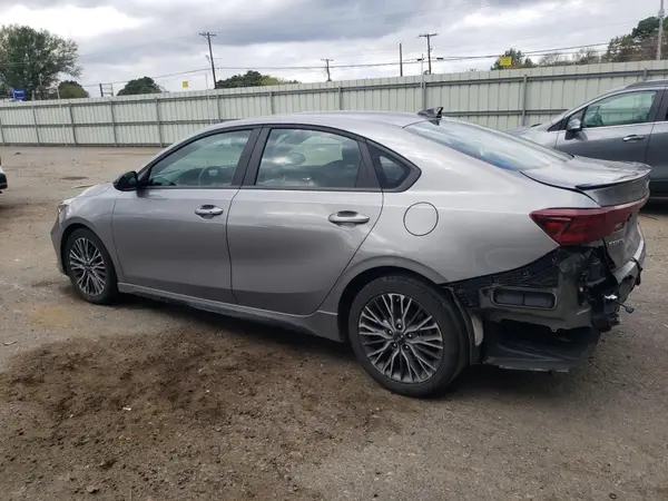 3KPF54AD2RE758298 2024 KIA FORTE - Image 2