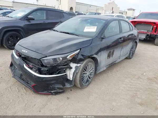 3KPF54AD2RE762660 2024 KIA FORTE - Image 2