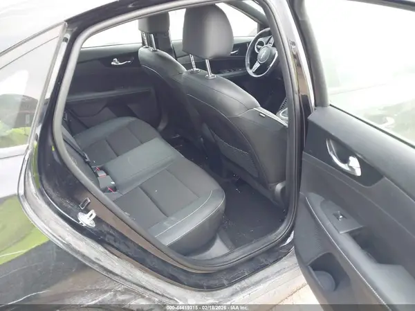 3KPF54AD2RE762660 2024 KIA FORTE - Image 8