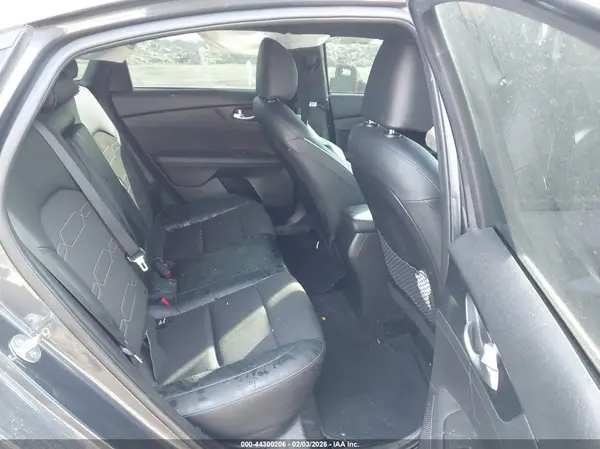 3KPF54AD2RE763842 2024 KIA FORTE - Image 8