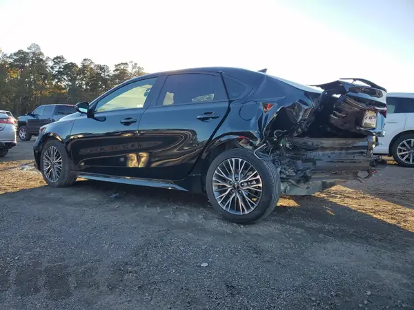3KPF54AD2RE763890 2024 KIA FORTE - Image 2