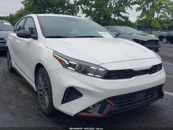 3KPF54AD2RE774596 2024 KIA FORTE - Image 1