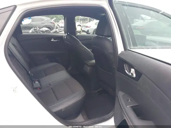 3KPF54AD2RE774596 2024 KIA FORTE - Image 8