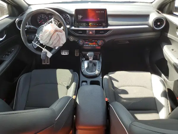 3KPF54AD2RE775828 2024 KIA FORTE - Image 8