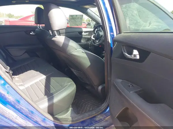 3KPF54AD2RE777952 2024 KIA FORTE - Image 8