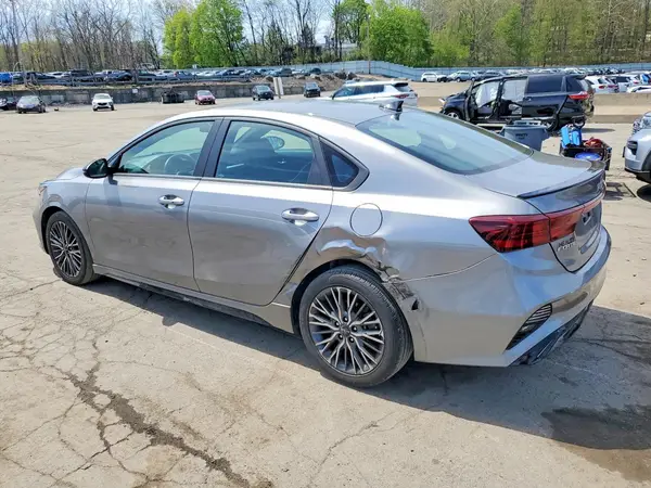 3KPF54AD2RE780835 2024 KIA FORTE - Image 2