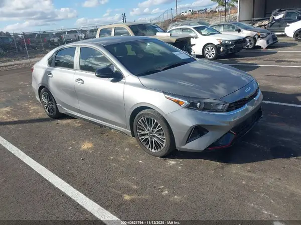 3KPF54AD2RE782956 2024 KIA FORTE - Image 1