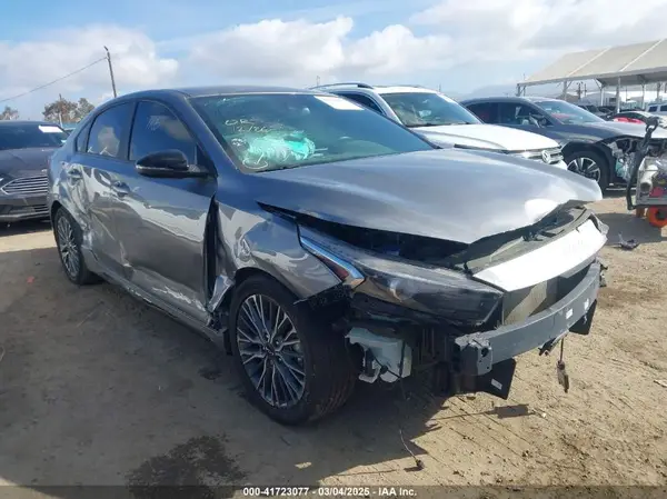 3KPF54AD2RE785646 2024 KIA FORTE - Image 1