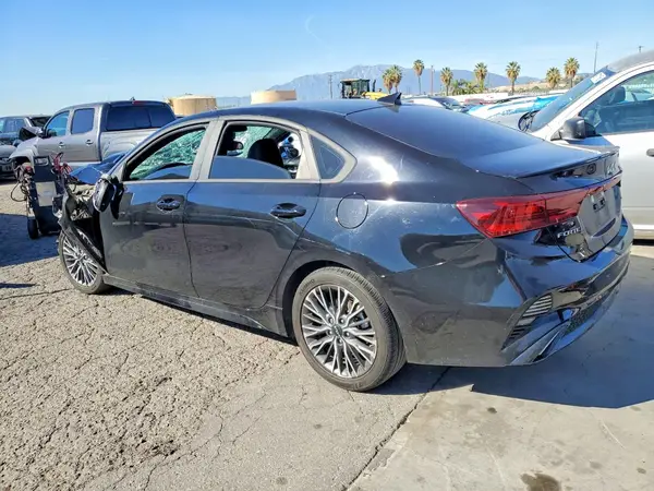 3KPF54AD2RE786599 2024 KIA FORTE - Image 2