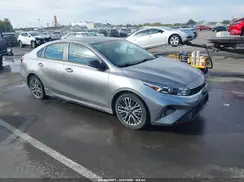 3KPF54AD2RE801389 2024 KIA FORTE
