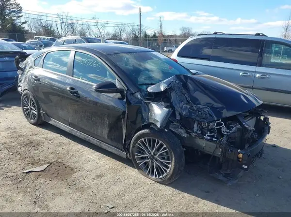 3KPF54AD2RE807452 2024 KIA FORTE - Image 1