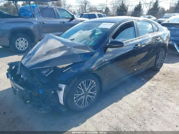 3KPF54AD2RE807452 2024 KIA FORTE - Image 2