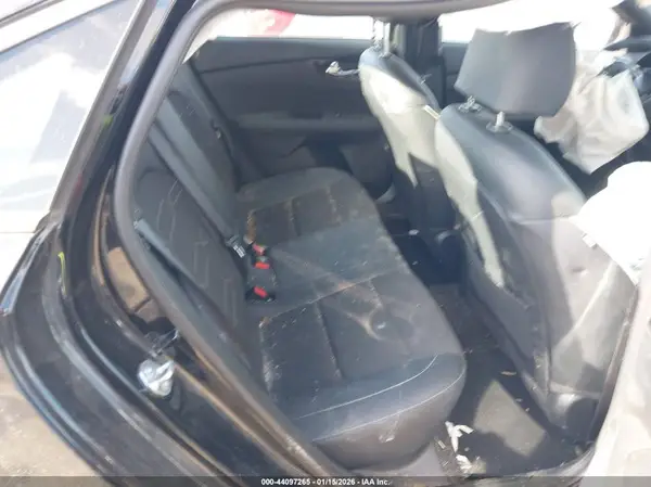 3KPF54AD2RE807452 2024 KIA FORTE - Image 8