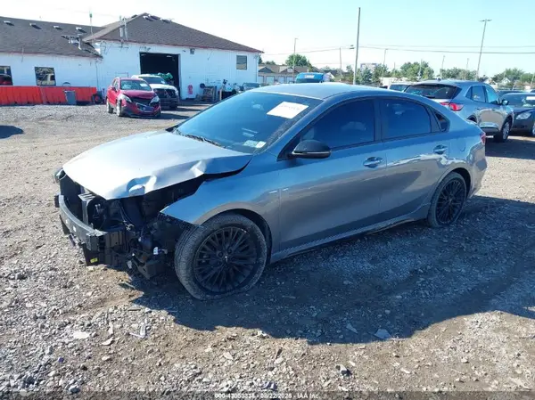 3KPF54AD2RE807628 2024 KIA FORTE - Image 2