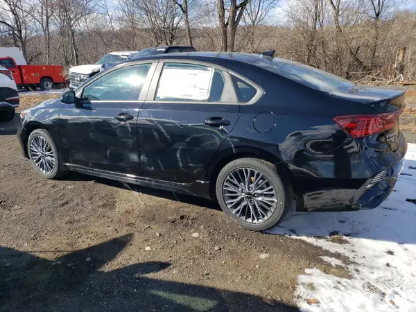 3KPF54AD2RE815244 2024 KIA FORTE - Image 2