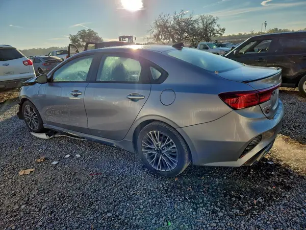 3KPF54AD2RE816328 2024 KIA FORTE - Image 2