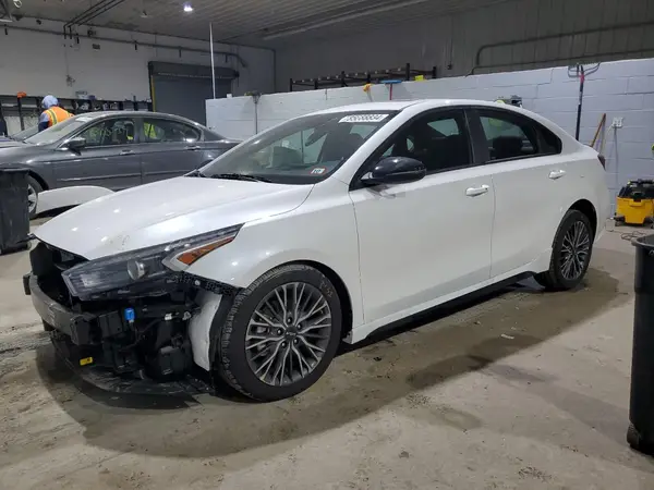 3KPF54AD2RE817799 2024 KIA FORTE - Image 1
