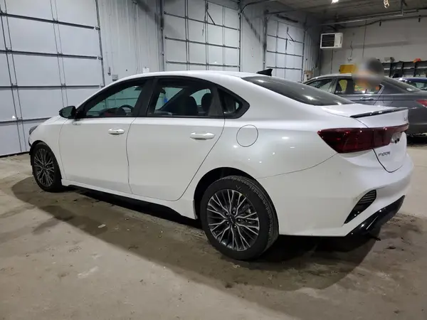 3KPF54AD2RE817799 2024 KIA FORTE - Image 2
