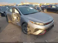 3KPF54AD2RE819889 2024 KIA FORTE