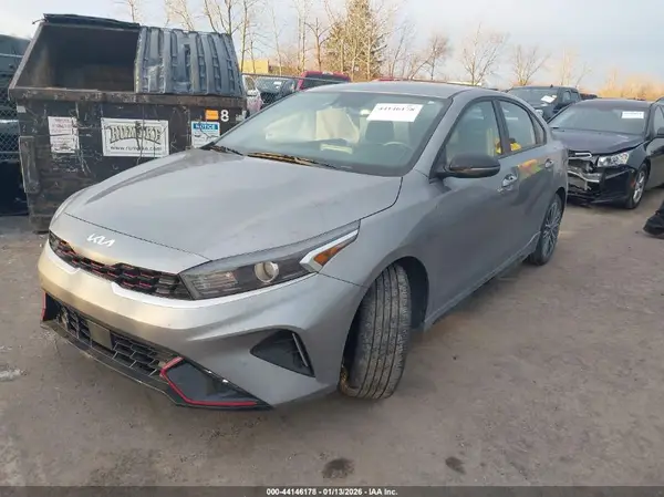 3KPF54AD2RE819889 2024 KIA FORTE - Image 2