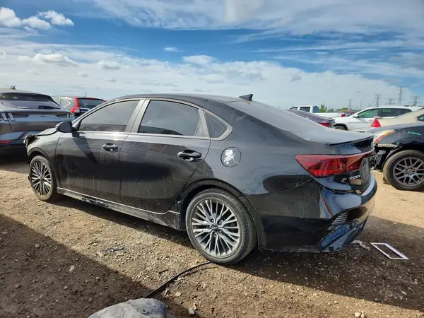 3KPF54AD2RE823232 2024 KIA FORTE - Image 2