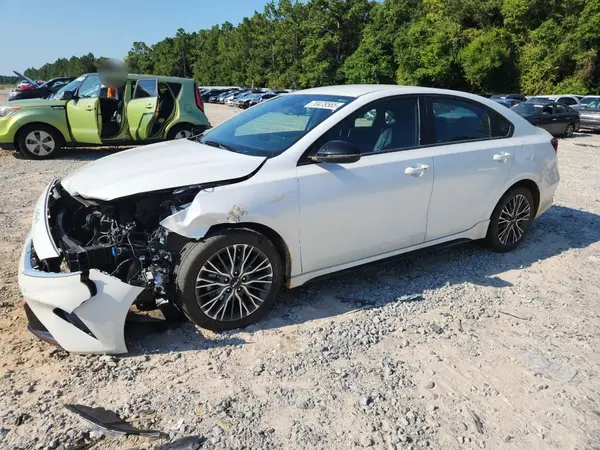 3KPF54AD2RE825322 2024 KIA FORTE - Image 1