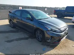 3KPF54AD2RE825384 2024 KIA FORTE