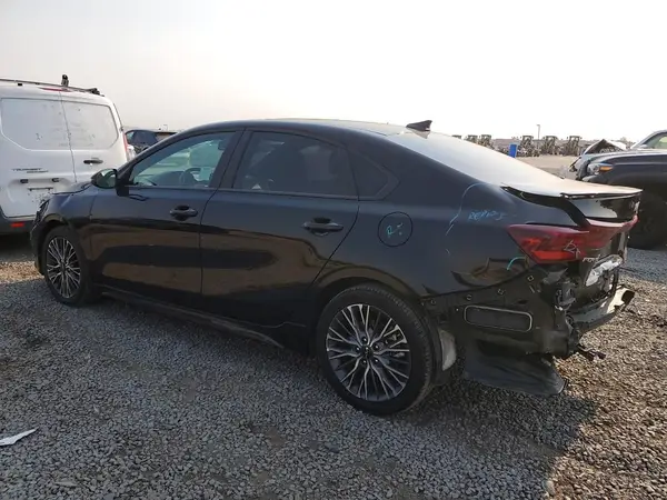 3KPF54AD2RE825515 2024 KIA FORTE - Image 2