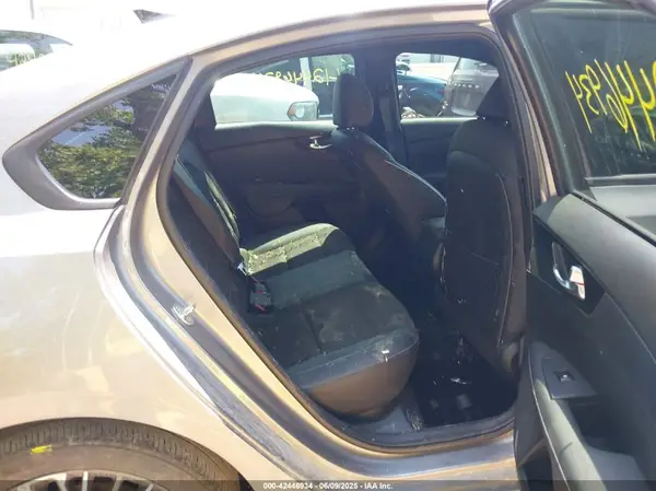 3KPF54AD2RE826583 2024 KIA FORTE - Image 8