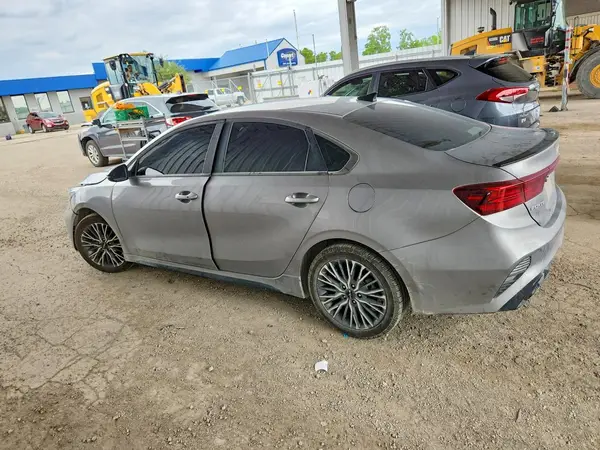 3KPF54AD2RE826602 2024 KIA FORTE - Image 2