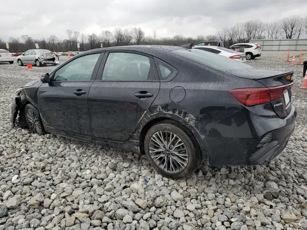 3KPF54AD2RE828396 2024 KIA FORTE - Image 2