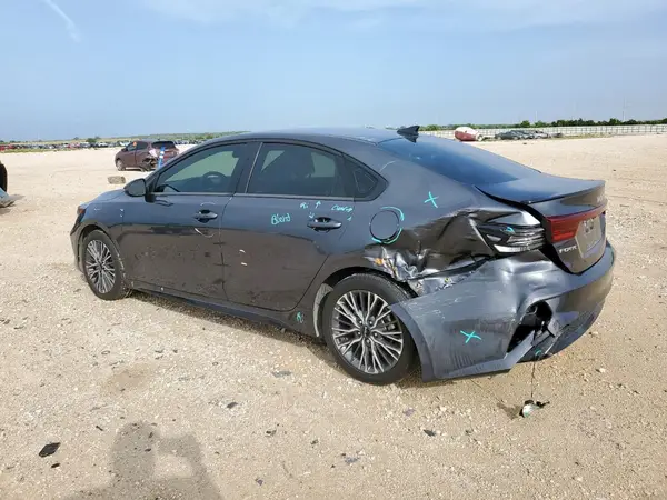 3KPF54AD2RE835297 2024 KIA FORTE - Image 2