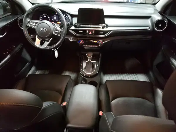 3KPF54AD3KE021455 2019 KIA FORTE - Image 8