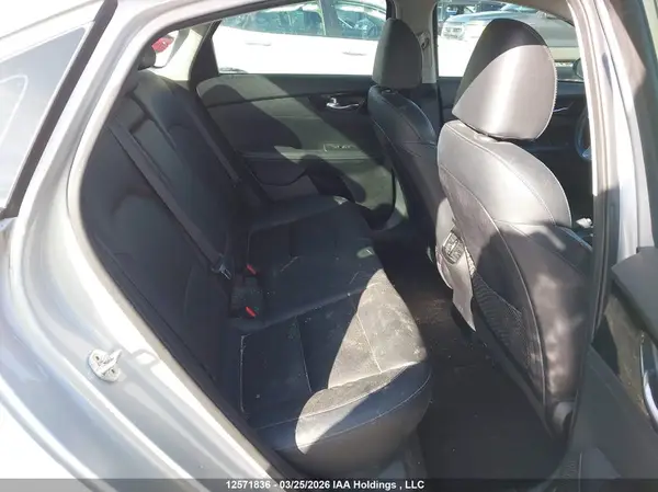 3KPF54AD3KE021696 2019 KIA FORTE - Image 8