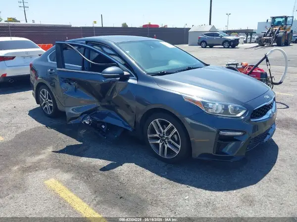 3KPF54AD3KE057131 2019 KIA FORTE - Image 1
