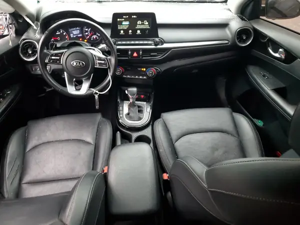 3KPF54AD3KE097063 2019 KIA FORTE - Image 8