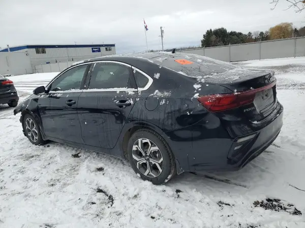 3KPF54AD3KE102701 2019 KIA FORTE - Image 2