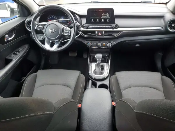 3KPF54AD3KE109924 2019 KIA FORTE - Image 8