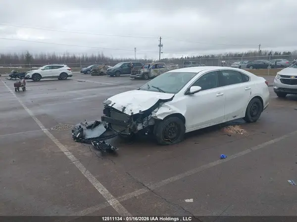 3KPF54AD3KE121801 2019 KIA FORTE - Image 2
