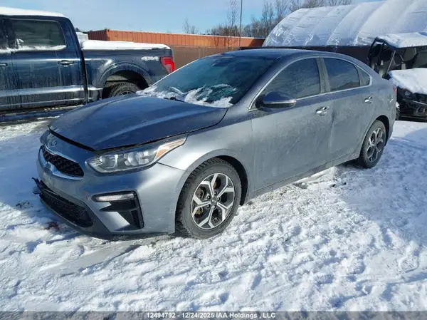3KPF54AD3LE144898 2020 KIA FORTE - Image 2