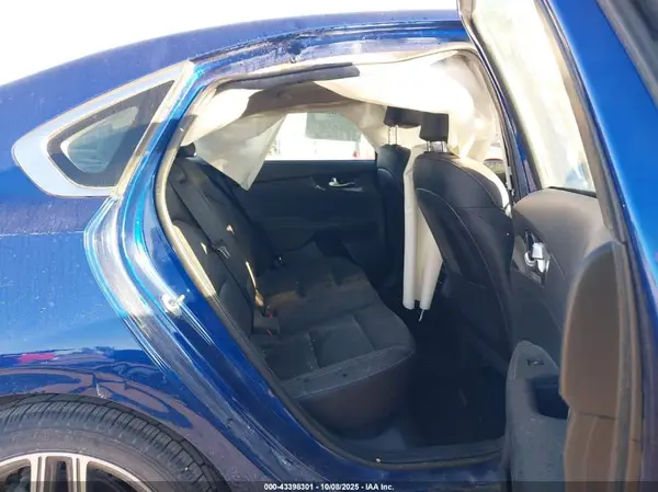 3KPF54AD3ME310158 2021 KIA FORTE - Image 8