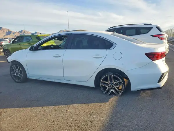 3KPF54AD3ME388360 2021 KIA FORTE - Image 2