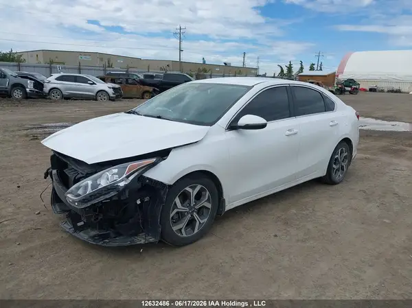 3KPF54AD3ME390075 2021 KIA FORTE - Image 2
