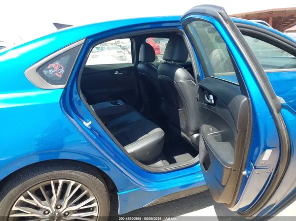 3KPF54AD3NE421892 2022 KIA FORTE - Image 8