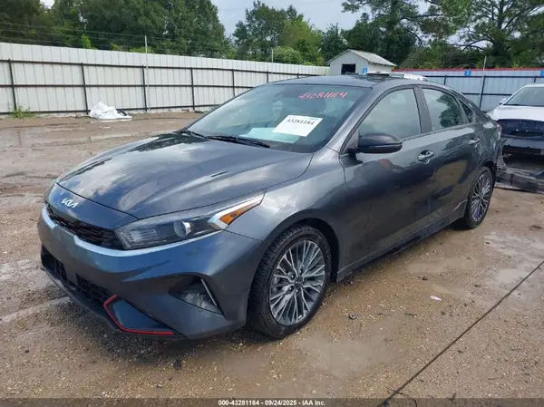 3KPF54AD3NE449739 2022 KIA FORTE - Image 2